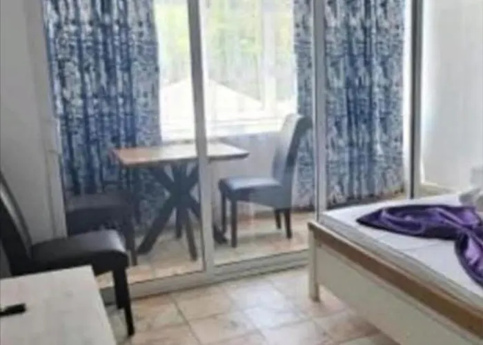 Casa Mary Homestay *